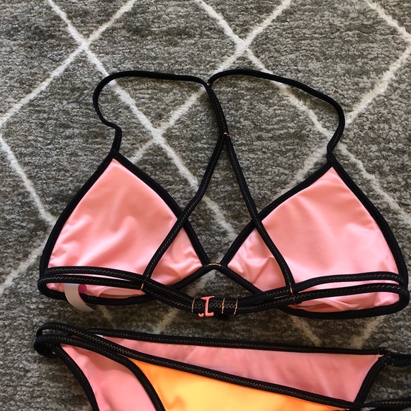 Victoria’s secret swim set size M - Picture 2 of 3